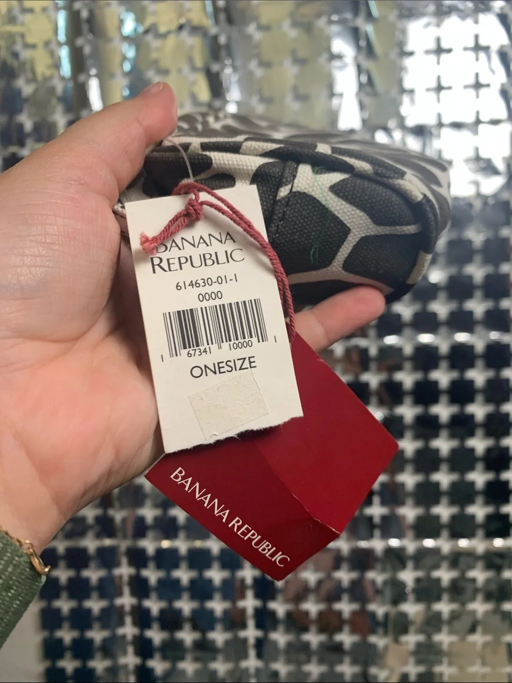 Banana Republic compact banana